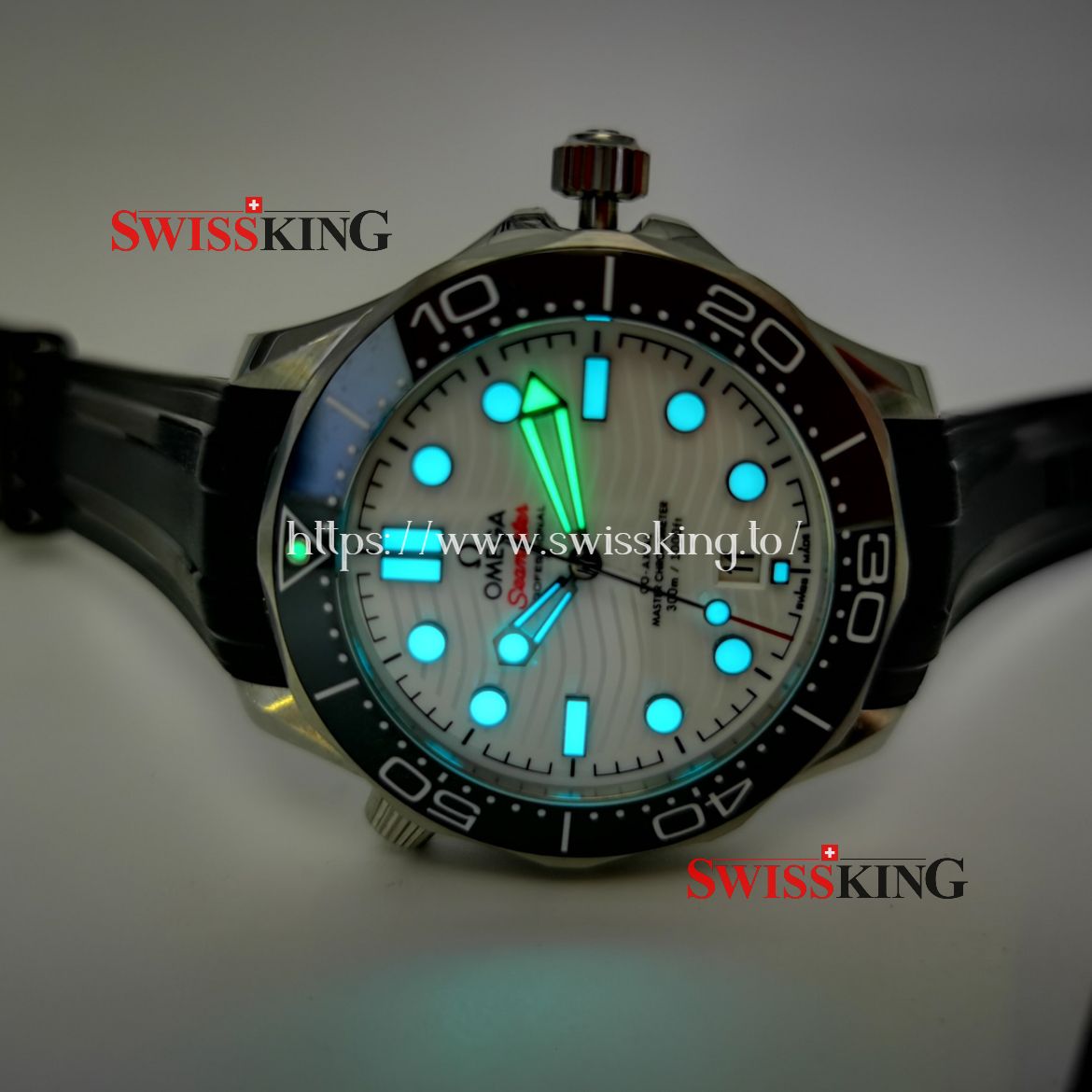 OMEGA SEAMASTER DIVER 300M WHITE DIAL RUBBER STRAP