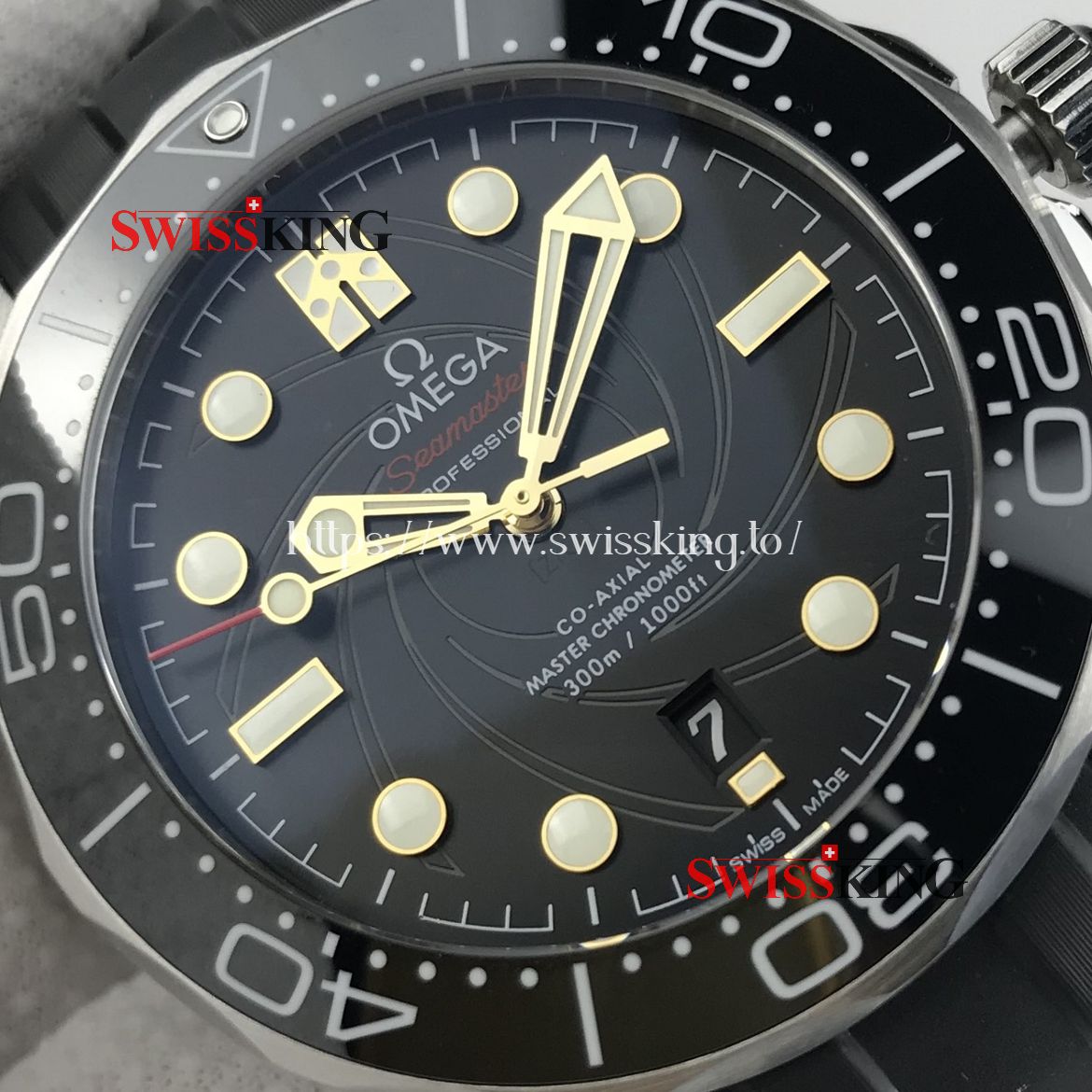 OMEGA SEAMASTER DIVER 300M JAMES BOND LIMITED EDITION RUBBER STRAP