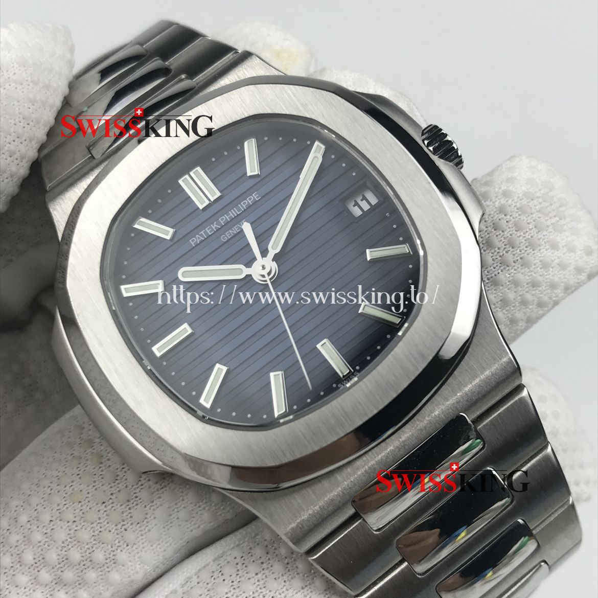 PATEK PHILIPPE NAUTILUS 5711 40MM BLUE DIAL