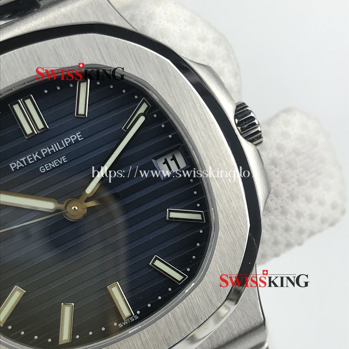 PATEK PHILIPPE NAUTILUS 5711 40MM BLUE DIAL