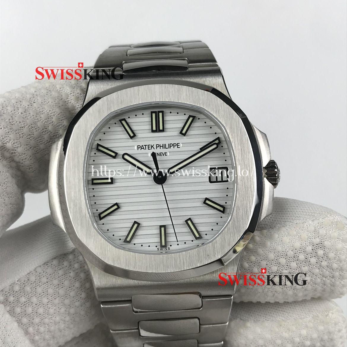 PATEK PHILIPPE NAUTILUS 5711 40MM WHITE DIAL
