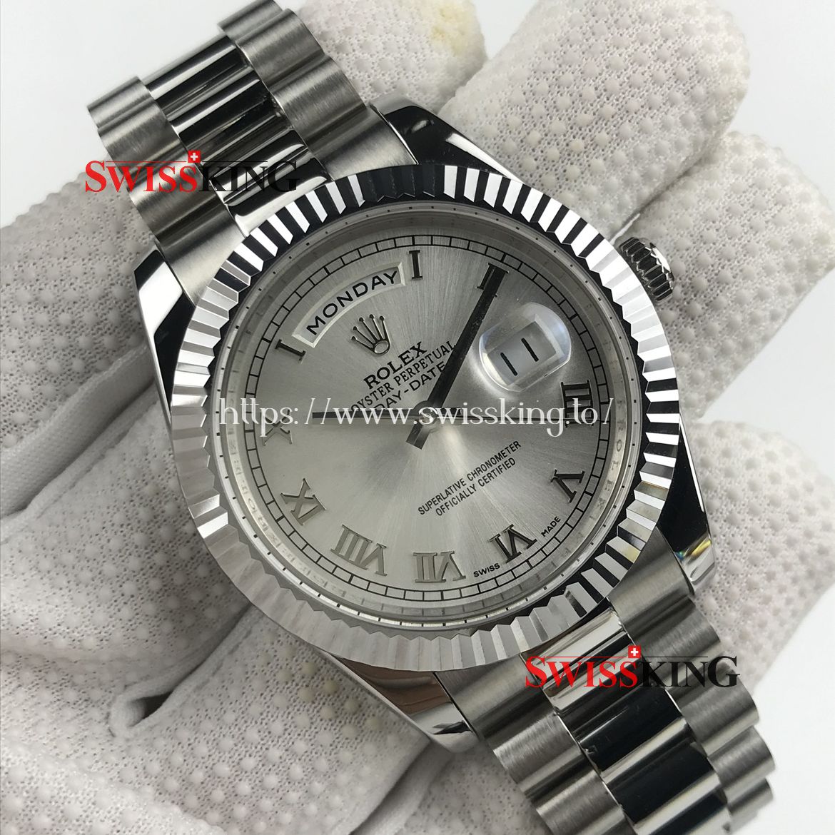 ROLEX DAY-DATE II 218239 FLUTED BEZEL SILVER ROMAN DIAL