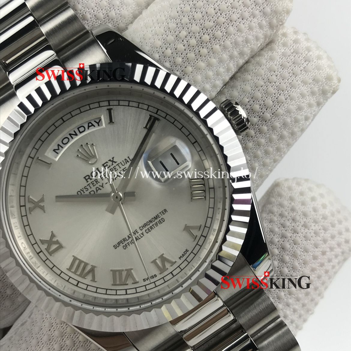 ROLEX DAY-DATE II 218239 FLUTED BEZEL SILVER ROMAN DIAL