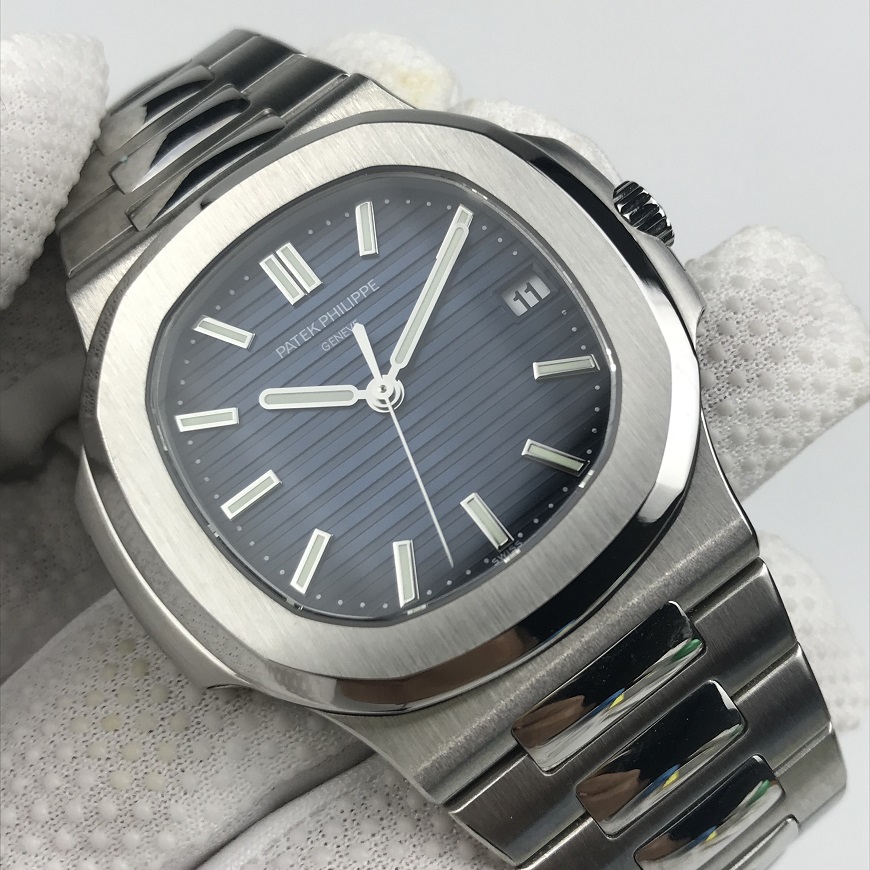 Swiss Replica Patek Philippe Nautilus 5711 40MM Blue Dial