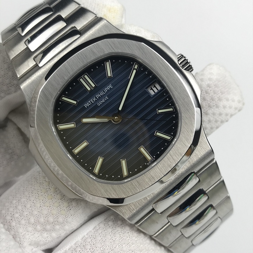Swiss Replica Watches Patek Philippe Nautilus 5711 40MM Blue Dial
